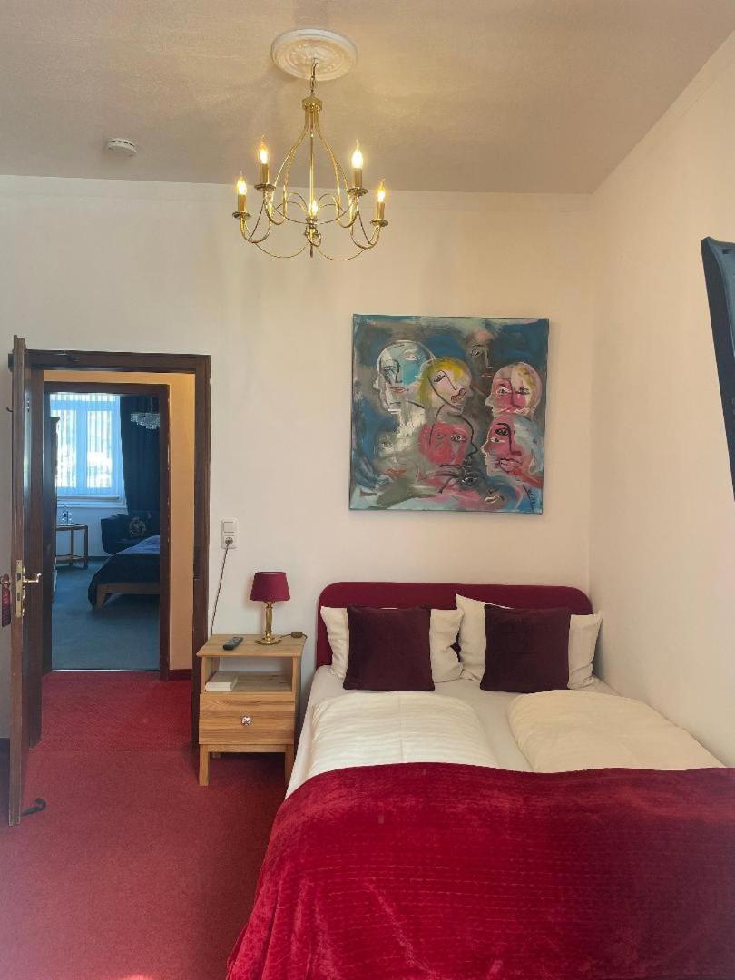 Hotel Zum Goldenen Loewen Sankt Goar Room photo