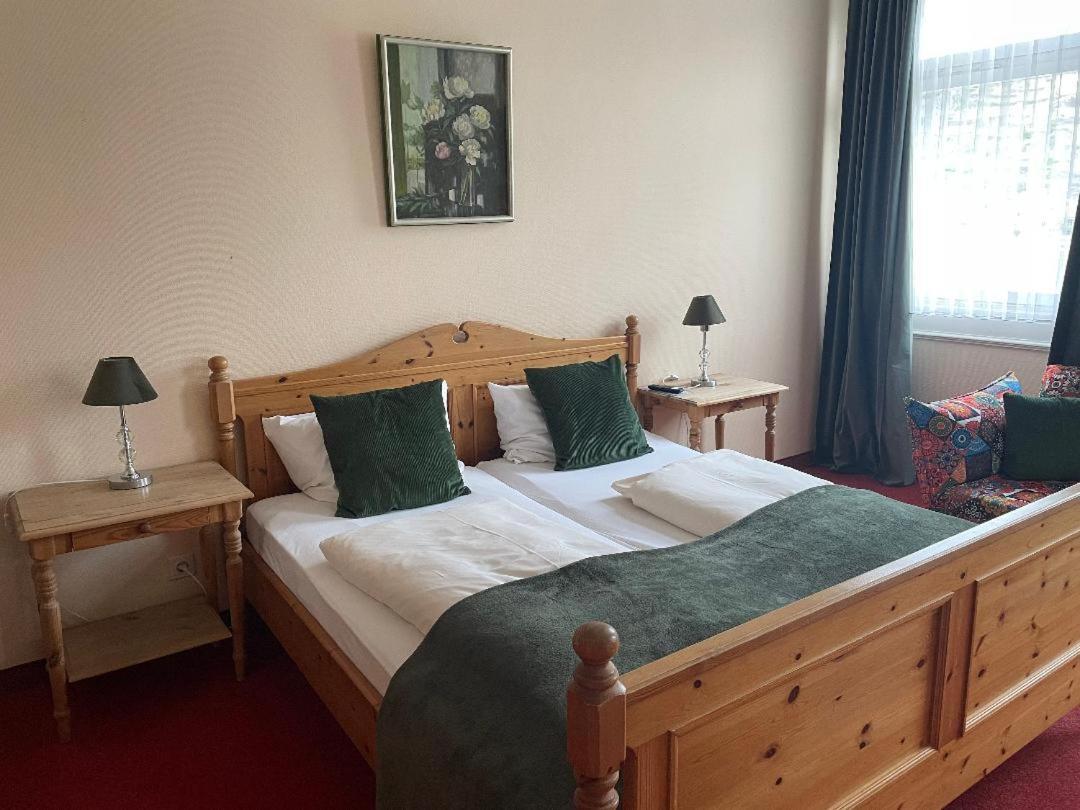 Hotel Zum Goldenen Loewen Sankt Goar Room photo