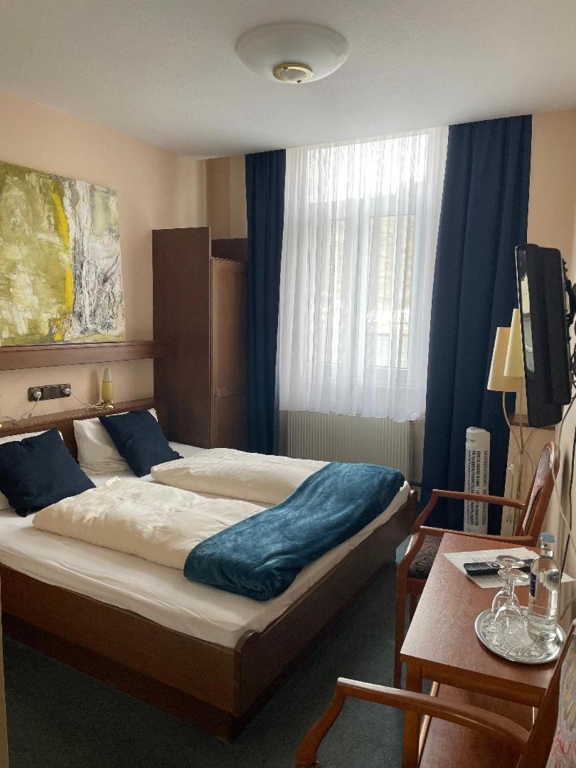 Hotel Zum Goldenen Loewen Sankt Goar Room photo