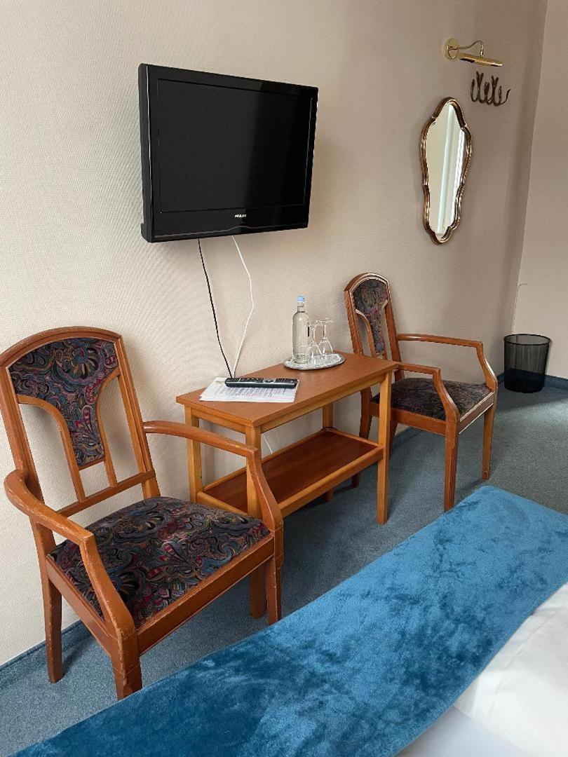 Hotel Zum Goldenen Loewen Sankt Goar Room photo